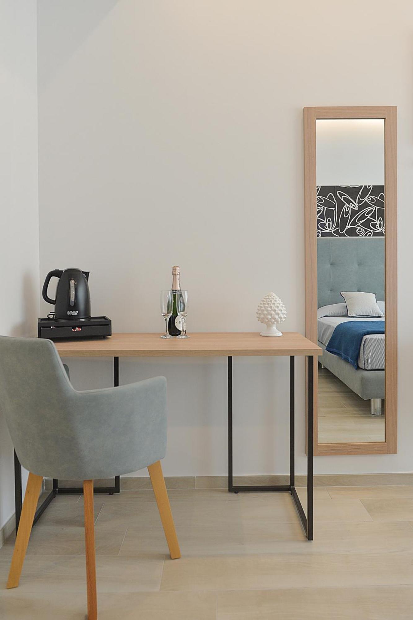 Charming Rooms Amalfi Coast Maiori Luaran gambar